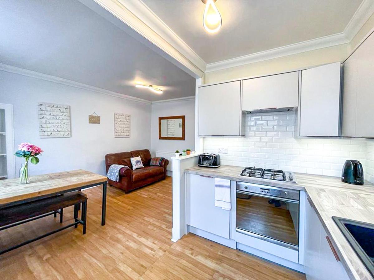 Rose Street'S Hidden Treasure- 2Bed Newly Refurbished Apt EDI Kültér fotó